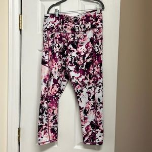 Galam leggings - with cell phone pockets on sides L $12